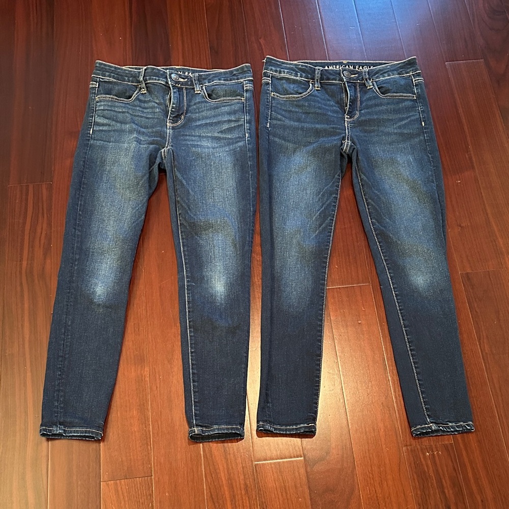 2 Pairs American Eagle AE Low Rise Jeggings 4 Short